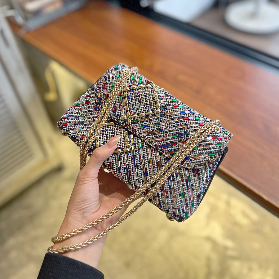 Tas clutch berhiaskan berlian  - Women Fashion Dress Names ulasan dan harga
